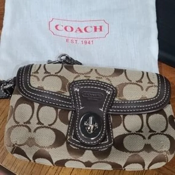 Coach Est. 1841 SOHO Turnlock Medium Brown Signature Wallet Wristlet Canvas - Picture 2 of 9